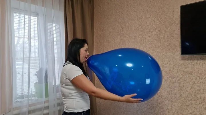 blue balloon