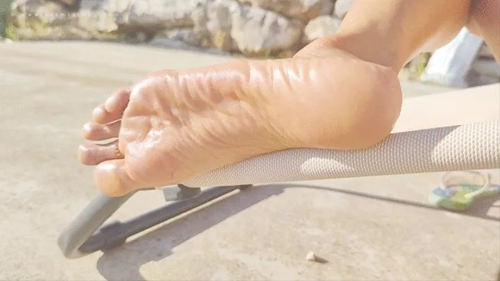 Sole wrinkles in the sun