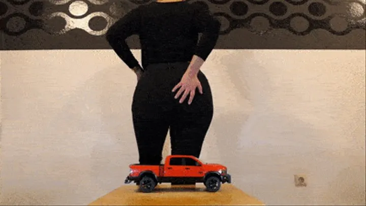 Yvi Toy Car Buttcrush and Crush