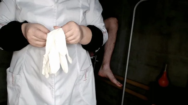 Nurse gives a 1750 ml enema and jerks the patient