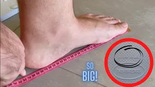 Measuring my BIG feet