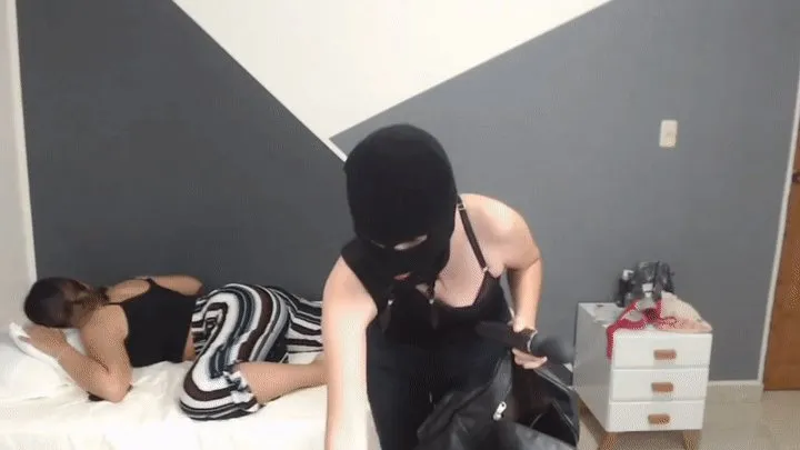 Pretty Burglar