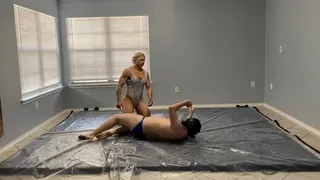 Tatiana vs Hercules Oil Wrestling Part 1