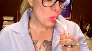 NEWPORT - Lady Smoker Milf wearing jeans, dancing, smiling and smoking for you - Deep Inhales, Double pumps, Mouth Inhales and open mouth exhales, Smoke rings, Crush, Jeans sneakers, jeans, pink lipstick, Long natural nails
