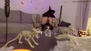 Big booty bad witch twerks and farts like crazy