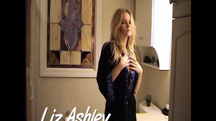 Liz Ashley 38 Minute Nude Display & Shower & Hot Tub Tease