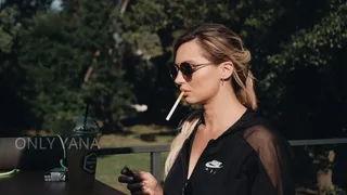 Quick smoking in the park