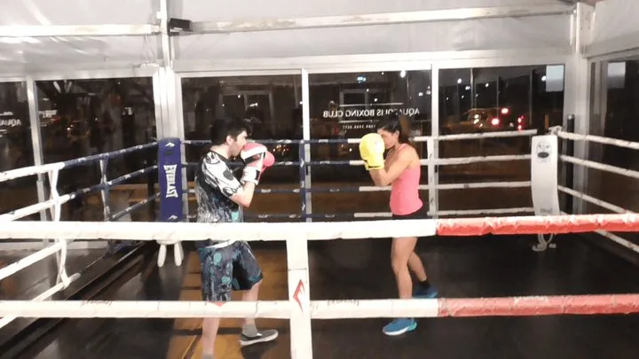 Bianca vs Zac - Competitive Boxing Sparring in the gym