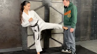 Karateka ballbusting 2