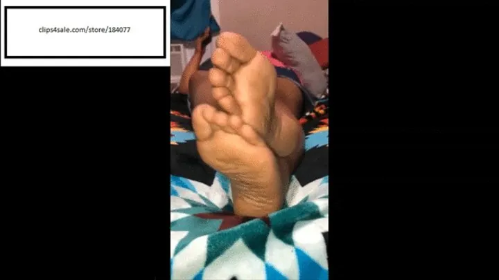 Delicious Toe Rubbing 2