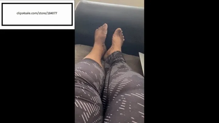 Mscumlicious84 takes you along w her feet