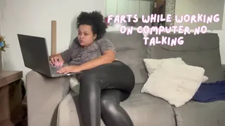 BBW Farting while working on pc (no talking)