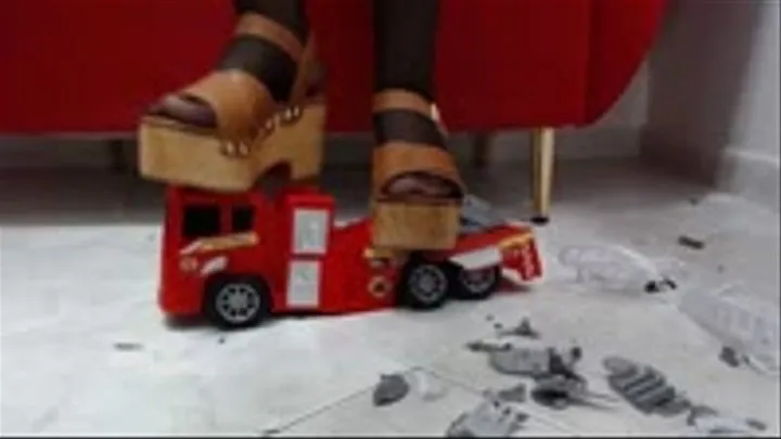 crushing in 2 wooden sandals heel a FIRETRUCK * heels crush sandals asmr challenge experiment *