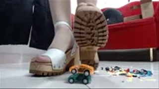 Crushing test with my new wooden heel sandals vs toy cars