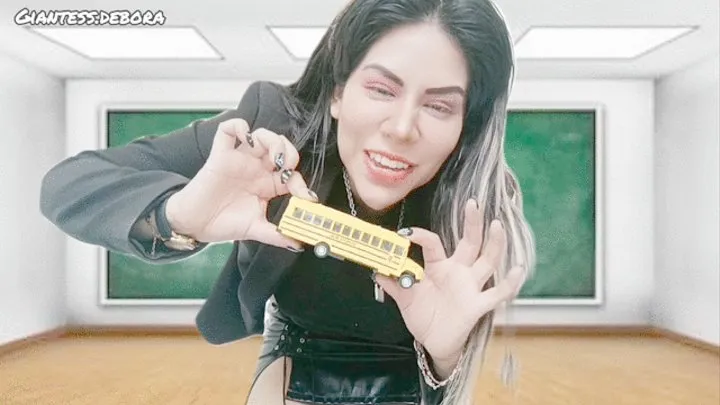 Giantess and micro School bus