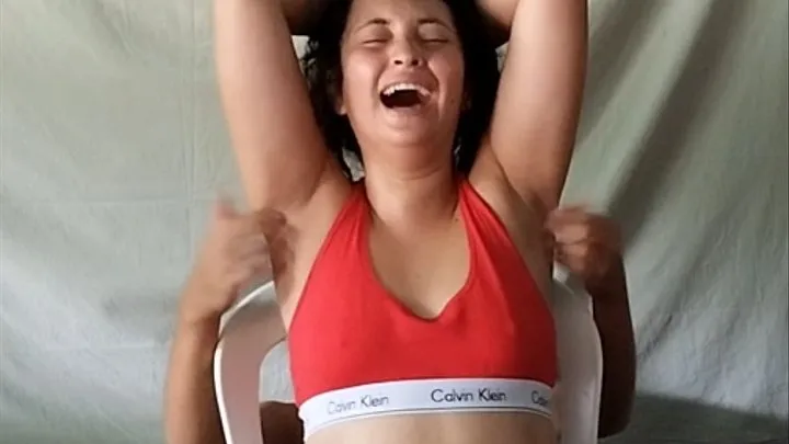 Paola armpit tickling