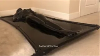 [VacMe] Tight latex vacbed solo play