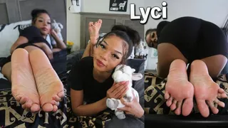 Lyci milks out all my cum onto her sexy soles with super hot footjob & handjob!