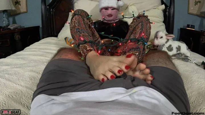 NYC Arches Christmas Lights Footjob - This is what happens when they ask me to put up the Christmas lights! LOL Epic fast talented amazing footjob, fast strokes, with exploding footjob cumshot!