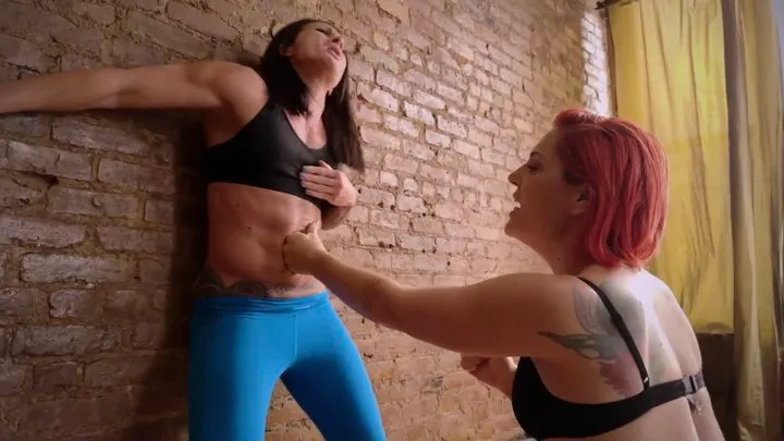 KillPussy and Tapered Physique tests each other's Abs by some heavy Belly Punching