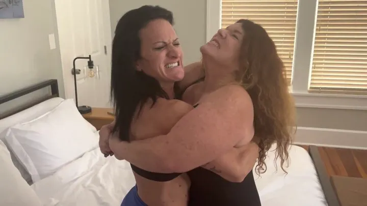 Kristie Etzold vs Tapered Physique in a Bearhug Wrestling Match