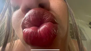 STANDARD VER Kiss from giantess big lips