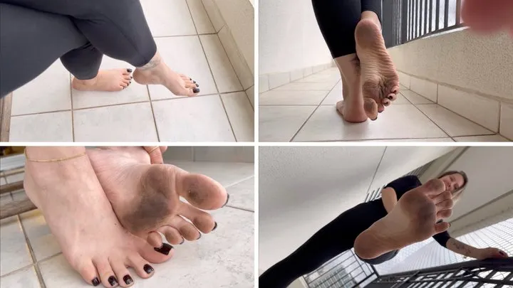 Come clean my dirty feet! - Goddess Grazi