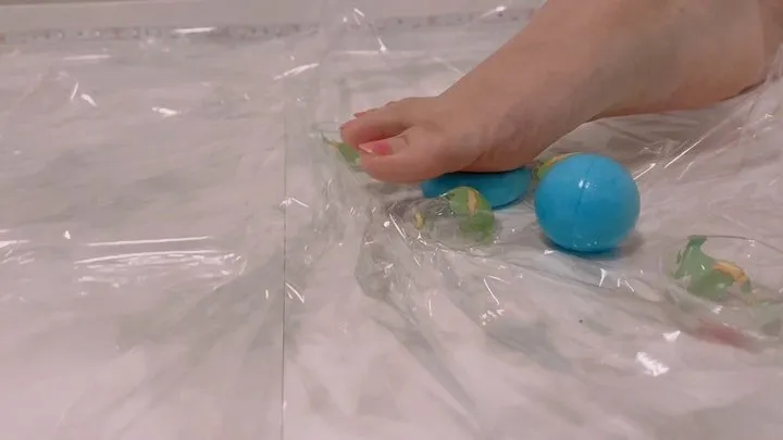 Taylor Squishes Gummy Ball with her Feet