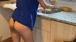 Cleaning Kitchen w my Asshole exposed