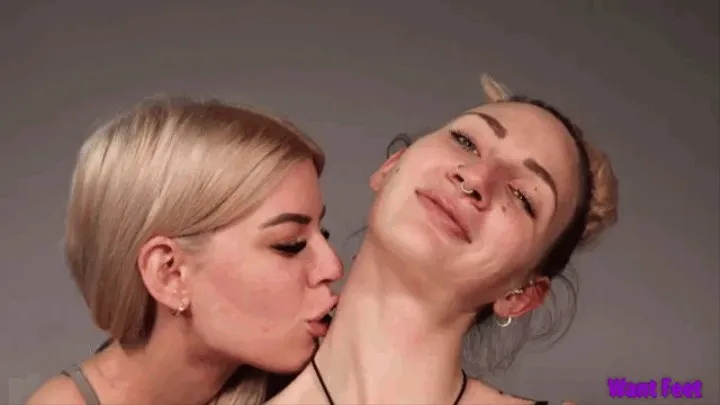 Lesbian Neck Kissing