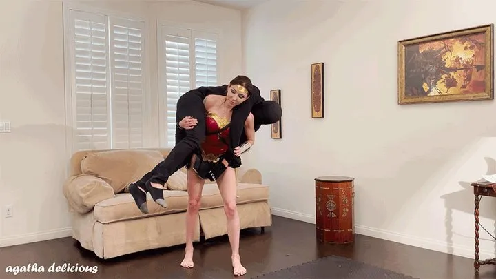 Wonder Woman Lift and Carry