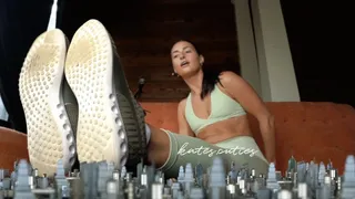 Giantess airing out stinky feet after workout