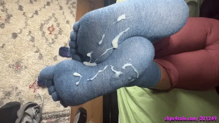 sockjob after my walk ( huge cum on my toe socks )