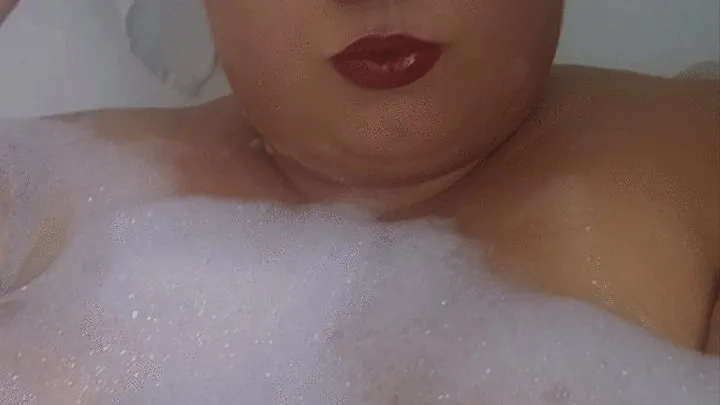 Bbw red lipped bubble bath