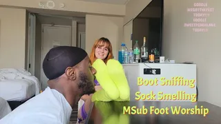 Boot Licking and Foot Worship for this LOSER