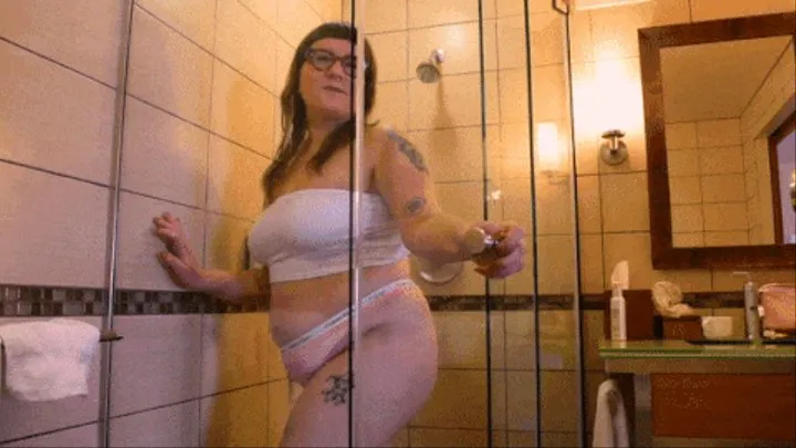 Chubby Babe Showering