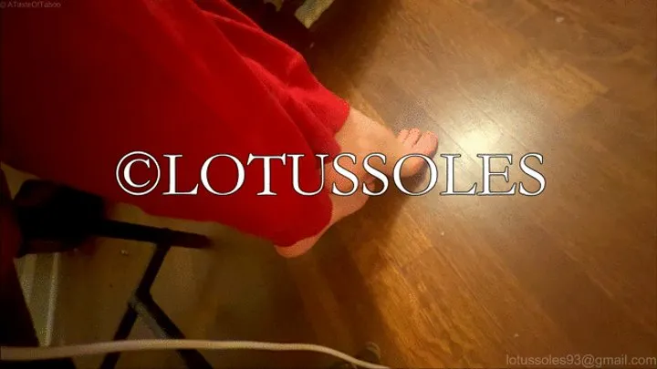 red sweatpants soles & arch