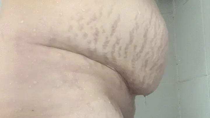 MastersLBS Masturbating in the shower