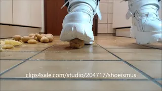 Potato crushing in Buffaloshoes