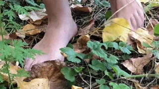 Barefeet walking!