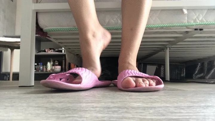 Soles, feet!