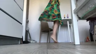 Feet dance!