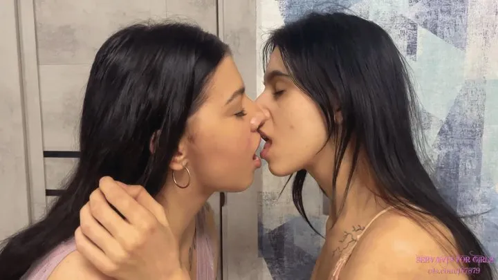 NELLY and OLIVIA - I want to feel the warmth of your lips!