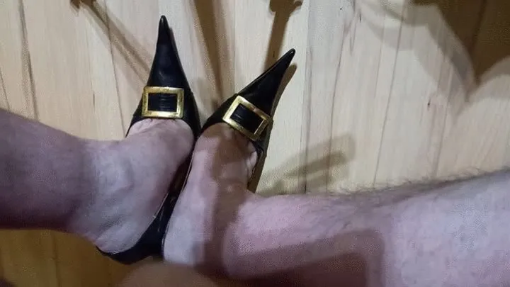 Guy In High Heels Masturbate And Big Cum On Shoes Feets And Floor