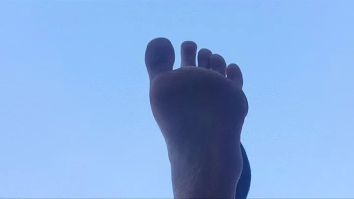 Dirty Barefoot toe spreading and stepping
