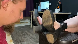 Muddy heeled sandals licking after the date and trampling