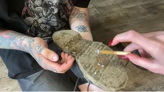 Slave's eating countryside mud from My shoes