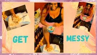 SLOSHING BBW PRINCESS COVERS HER FEET IN CREAMY OATMEAL