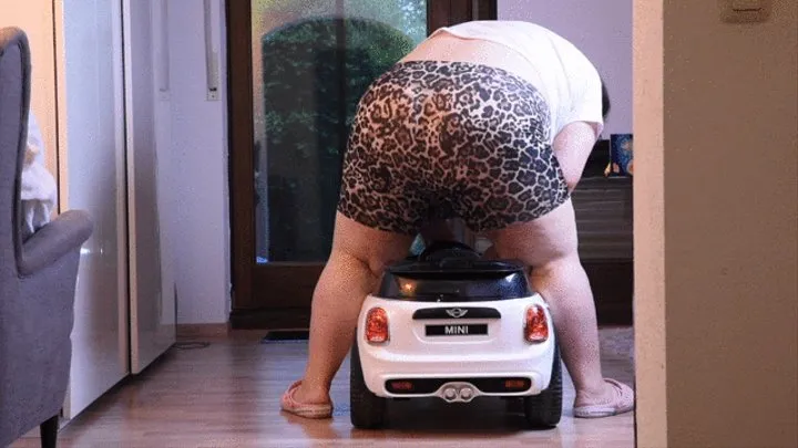 SSBBW mini electric toy car break!