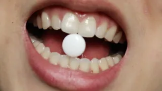 Aurora's Teeth Bite And Suck on a Mint